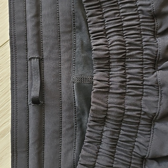 Lululemon Hotty Hot High Rise Skirt Skort, Size 12 - Picture 13 of 13